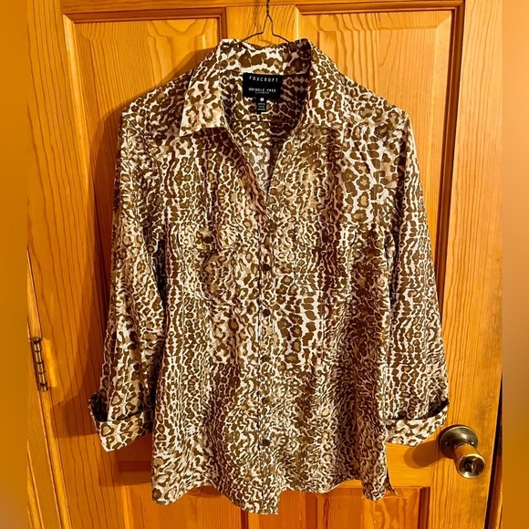Foxcroft Crocodile Print Button-Up Shirt by Size M Fitted Safari Glam Mob Wife - Picture 1 of 15